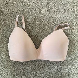 Victoria’s Secret T-shirt bra- no underwire